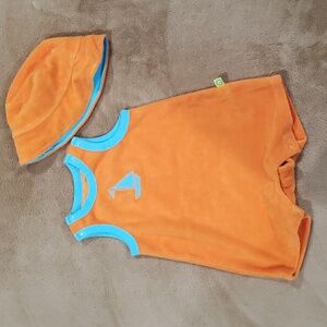 Baby summer outfit with hat